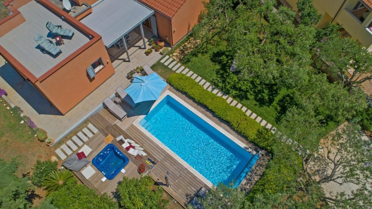 Villa Emili In Medulin - Haus Fuer 4-5 Personen المظهر الخارجي الصورة