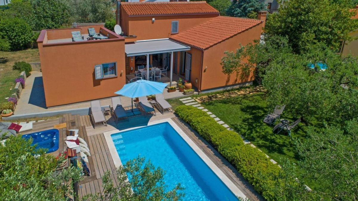 Villa Emili In Medulin - Haus Fuer 4-5 Personen المظهر الخارجي الصورة